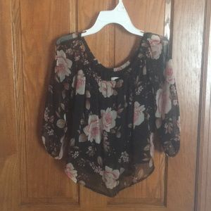 Floral flowy top